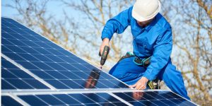 Installation Maintenance Panneaux Solaires Photovoltaïques à Arzon